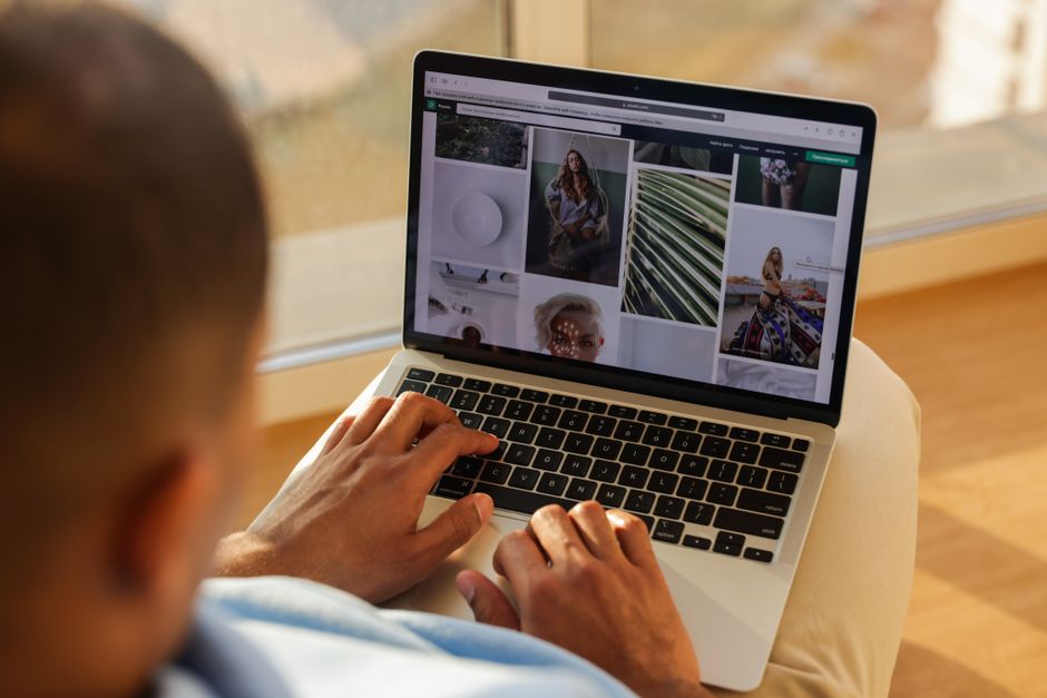 Exploring the Future of Art: How Innovative Online Galleries are Transforming the Art World